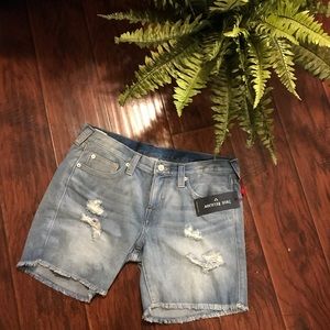 NWT True Religion Jayde Shorts Size 31